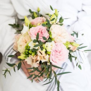 MonaLisa wedding planner tours 37 organisation mariage bouquet mariée roses couleurs pastel