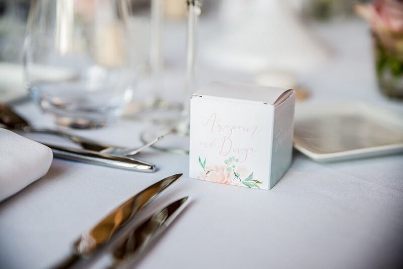 MonaLisa wedding planner tours 37 organisation mariage boite cadeau invités couleurs pastel élégant cottonbird
