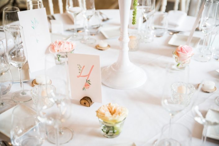 wedding planner tours mariage chateau vaudere décoration chandeliers fleurs pastel
