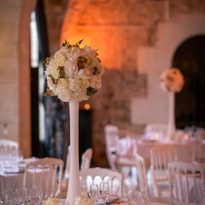 MonaLisa wedding planner tours 37 indre et loire mariage art hotel décoration table blanc et or fleurs chandelier